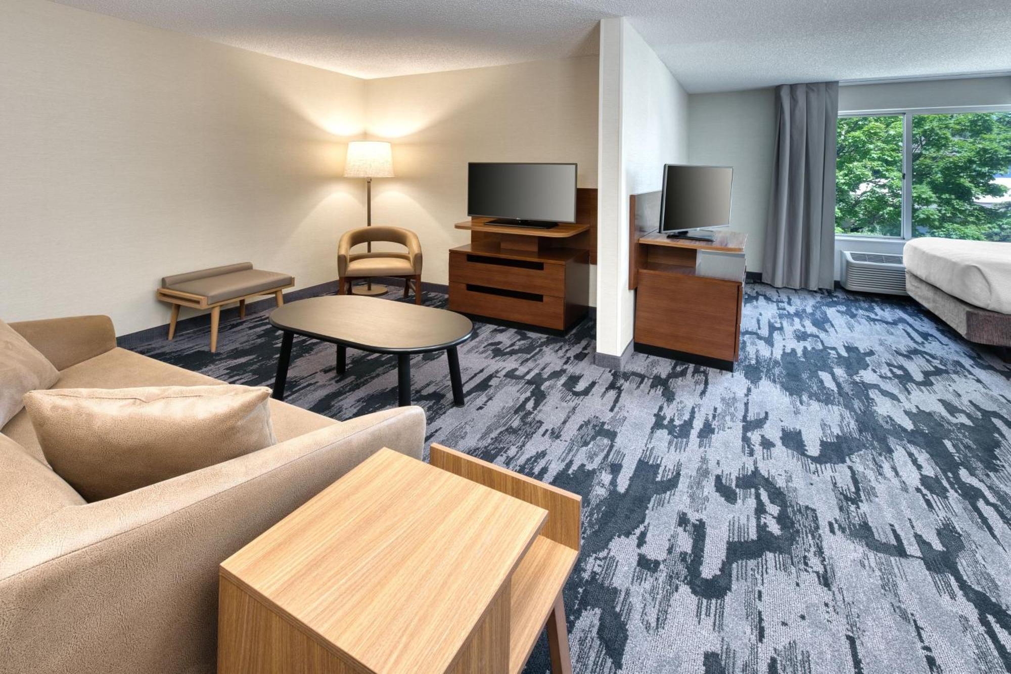 Hotel Fairfield & By Marriott