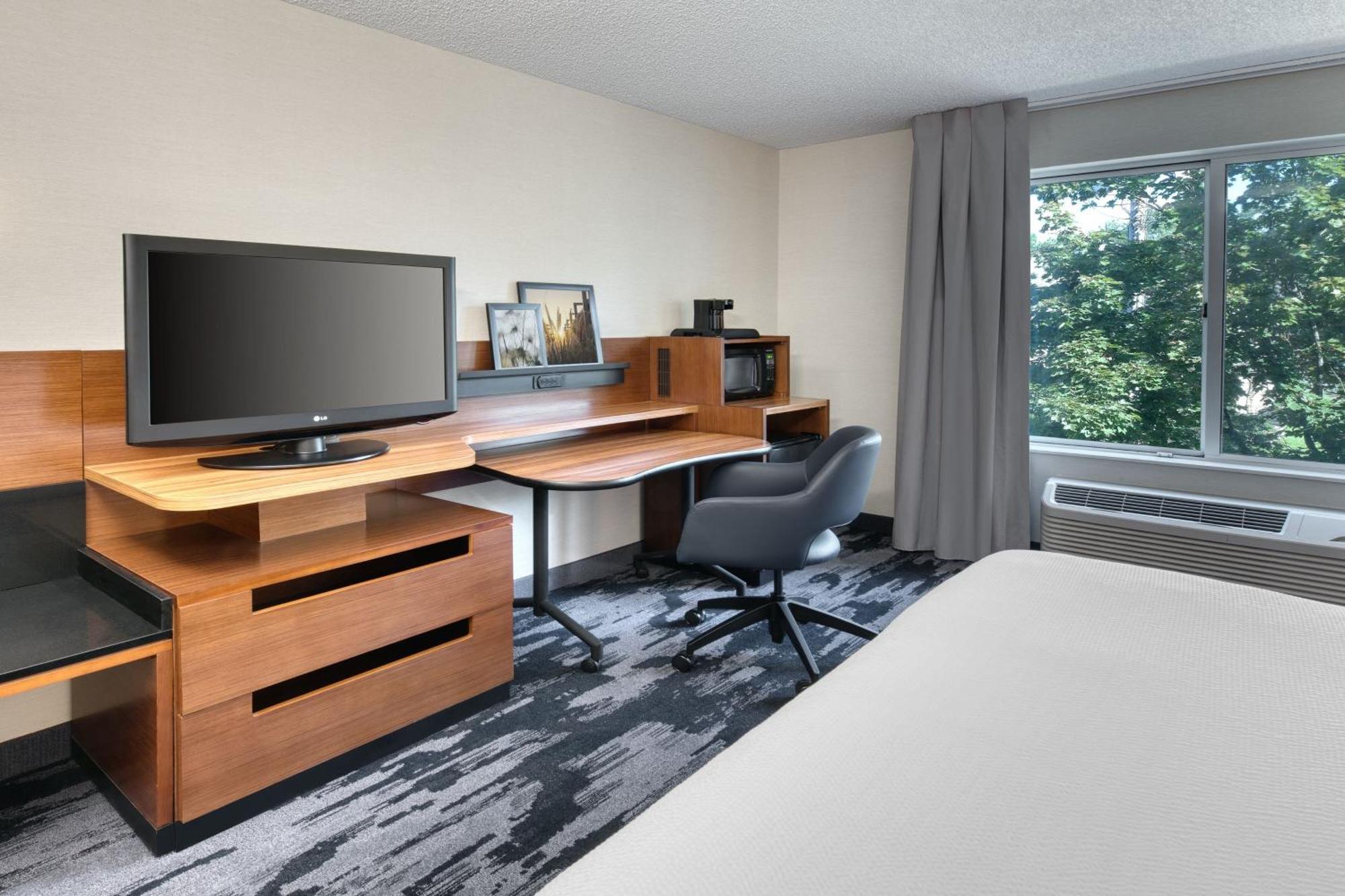 Fairfield & By Marriott 3*