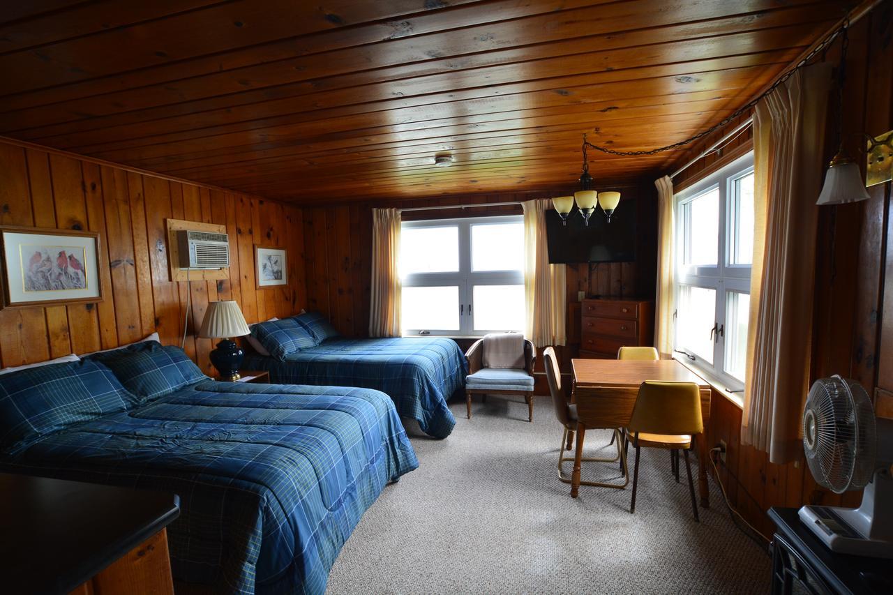 Whalens Grindstone Shores Inc. Lodge *