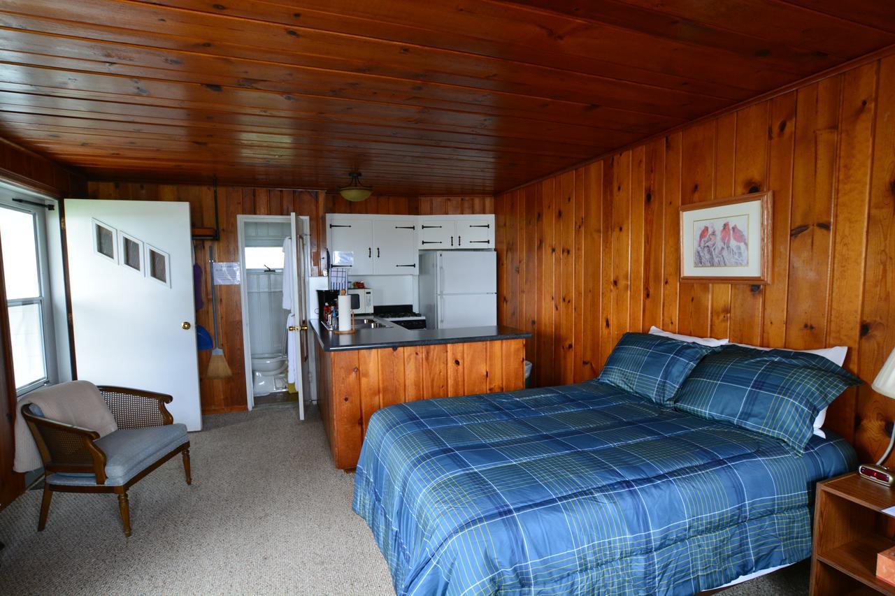 Whalens Grindstone Shores Inc. Lodge