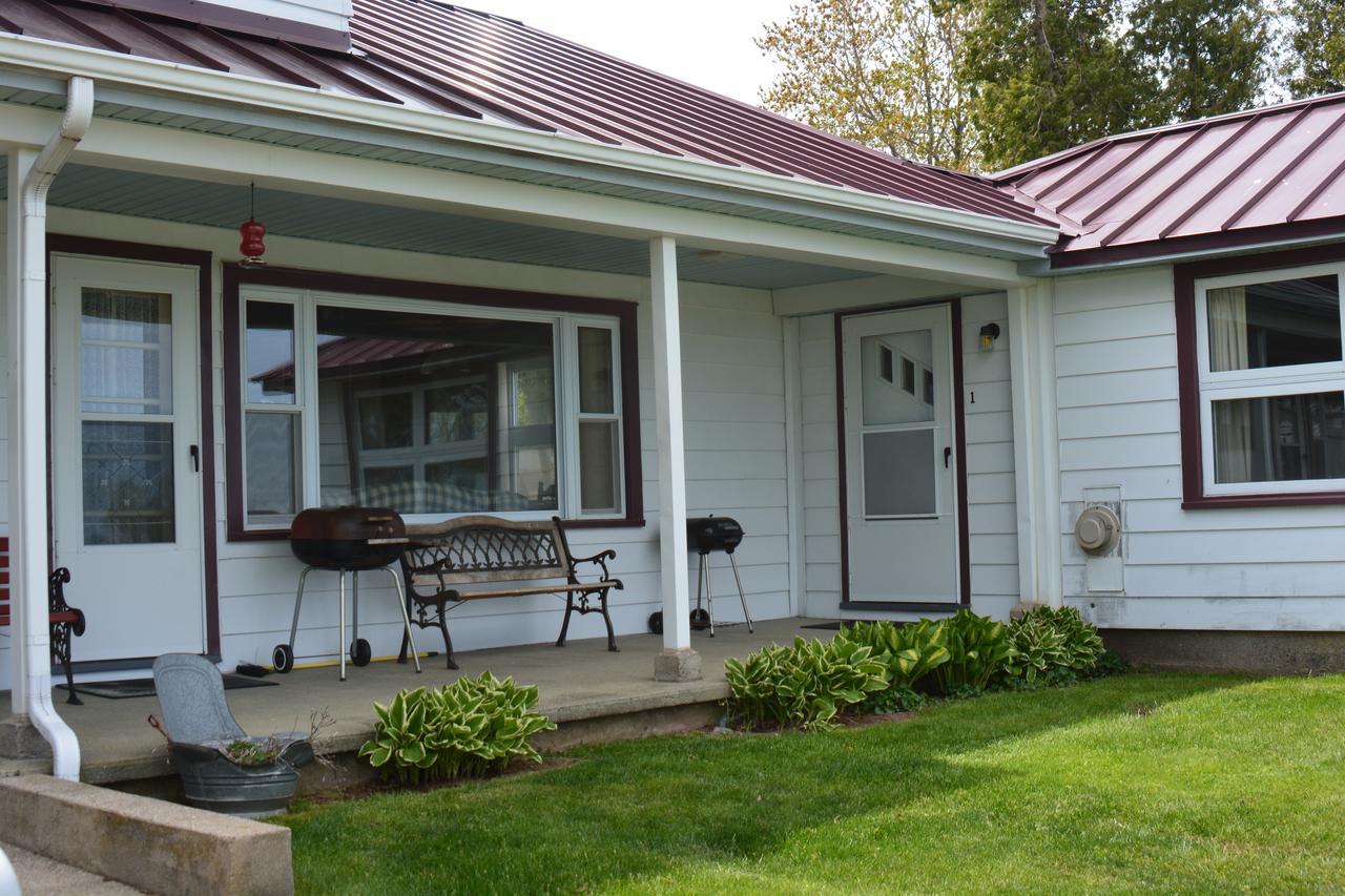 Whalens Grindstone Shores Inc. Lodge