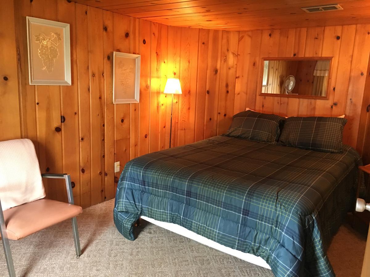 Whalens Grindstone Shores Inc. Lodge