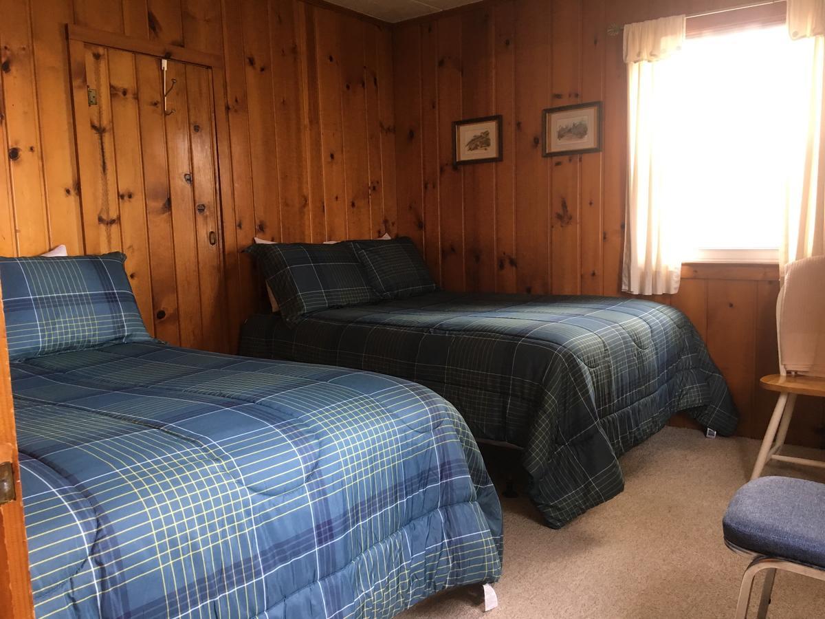 Whalens Grindstone Shores Inc. Lodge *