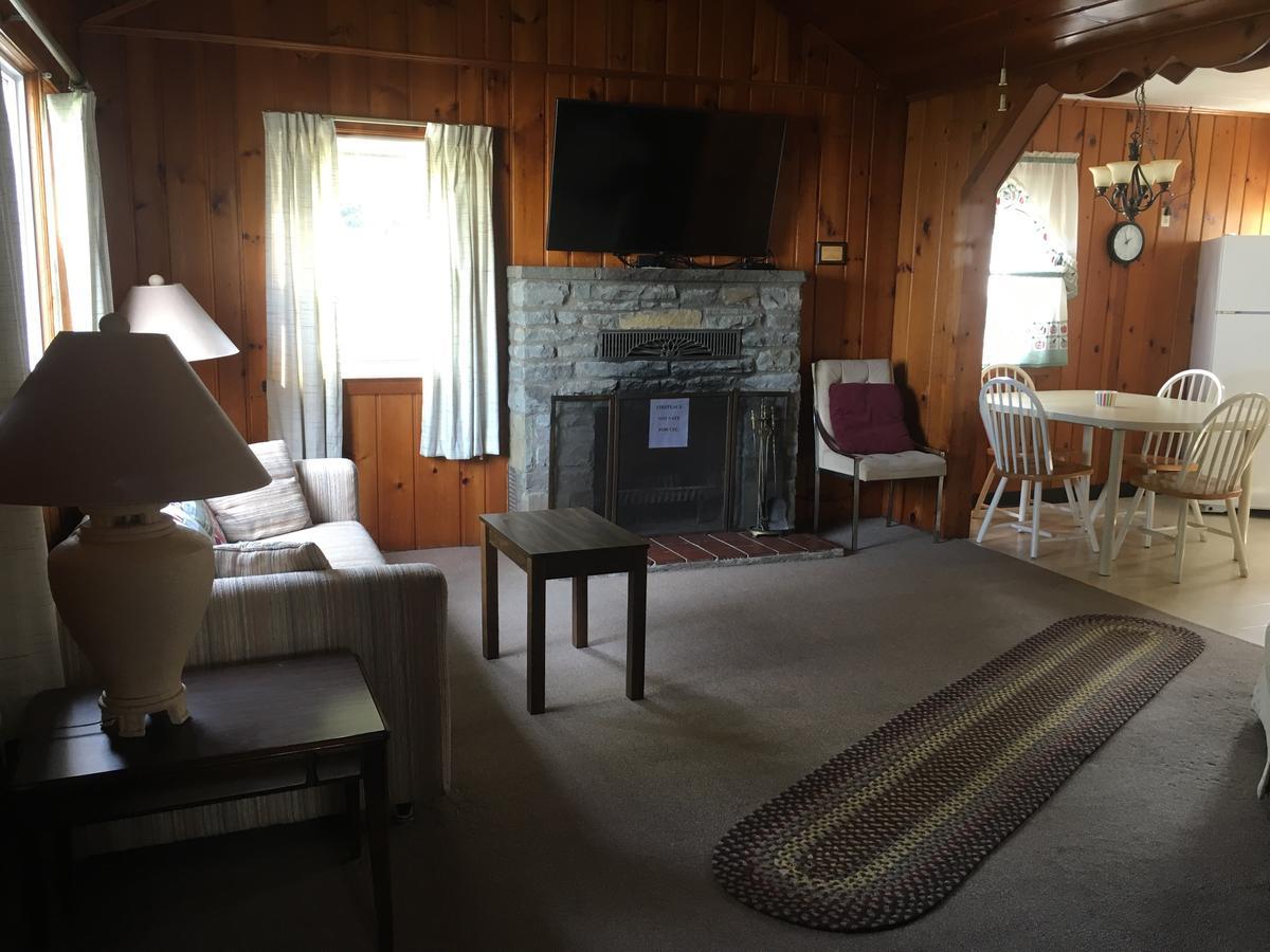 Whalens Grindstone Shores Inc. Lodge